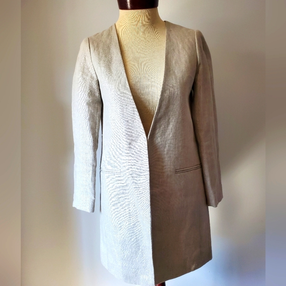 ZARA 100% linen  cream/gold jacket. Size xs